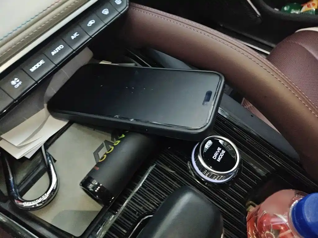 Geely Monjaro — фото 11