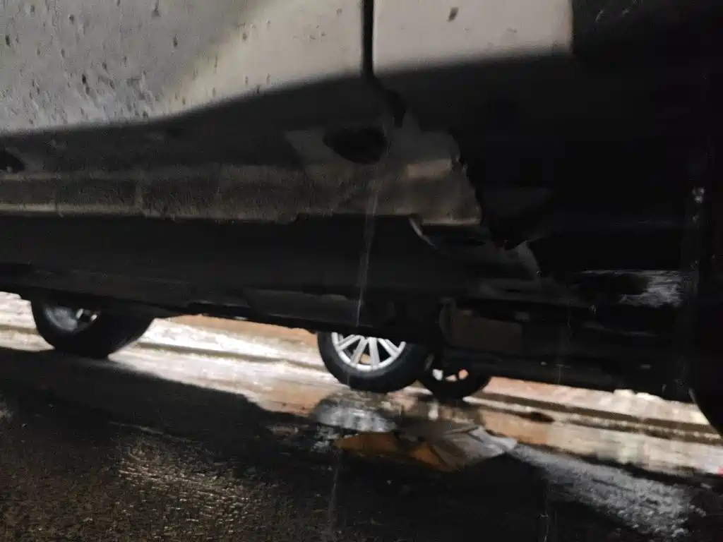 Geely Monjaro — фото 15