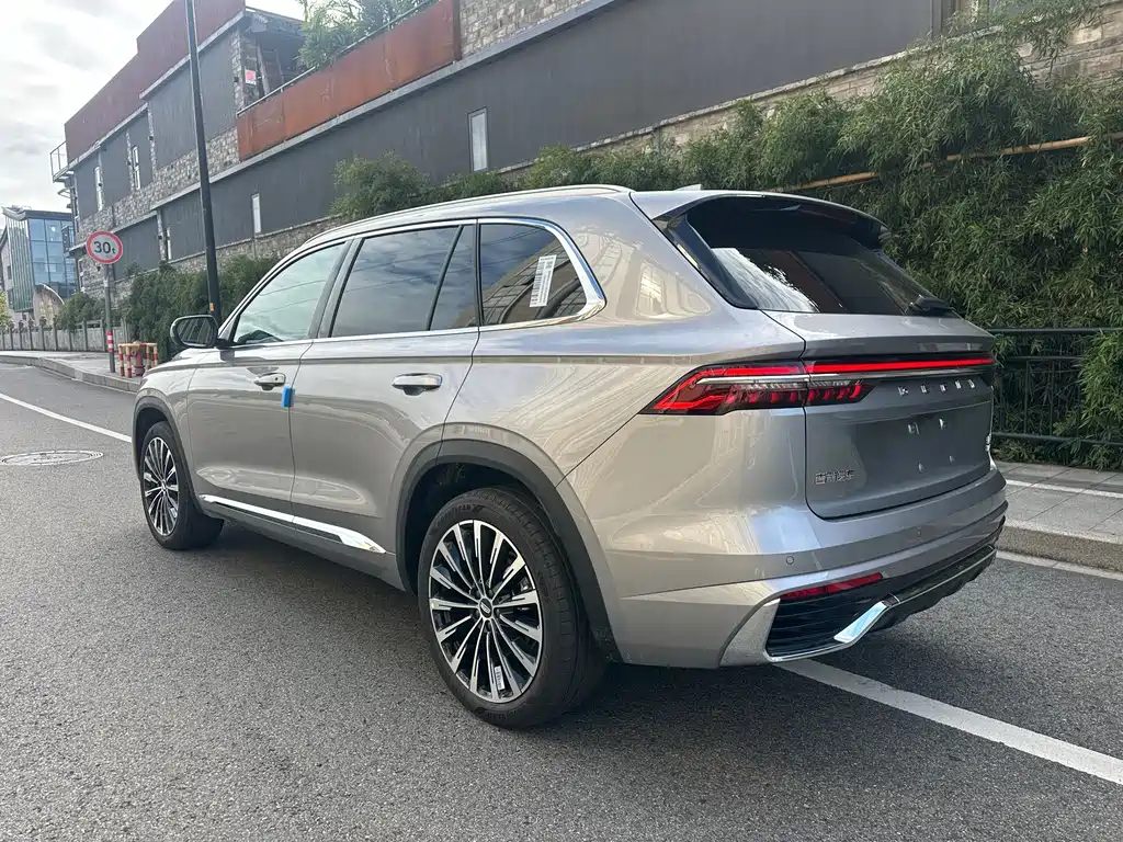 Geely Xingyue L — фото 19