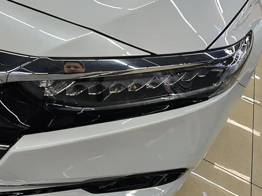 Honda Accord — фото 5