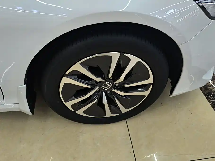 Honda Accord — фото 6