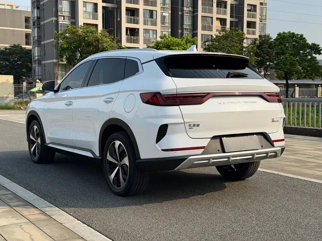 BYD PLUS New Energy — фото 7