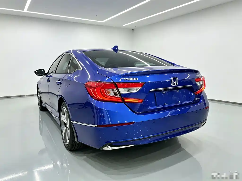 Honda Accord — фото 5