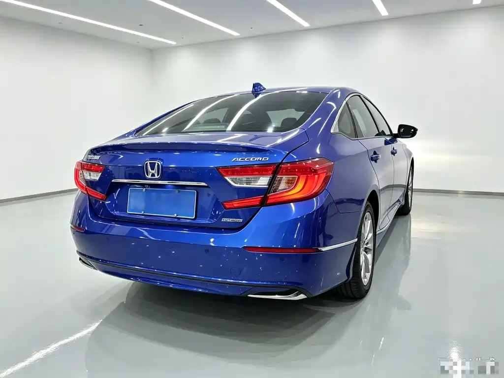 Honda Accord — фото 6