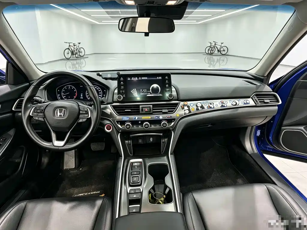Honda Accord — фото 8