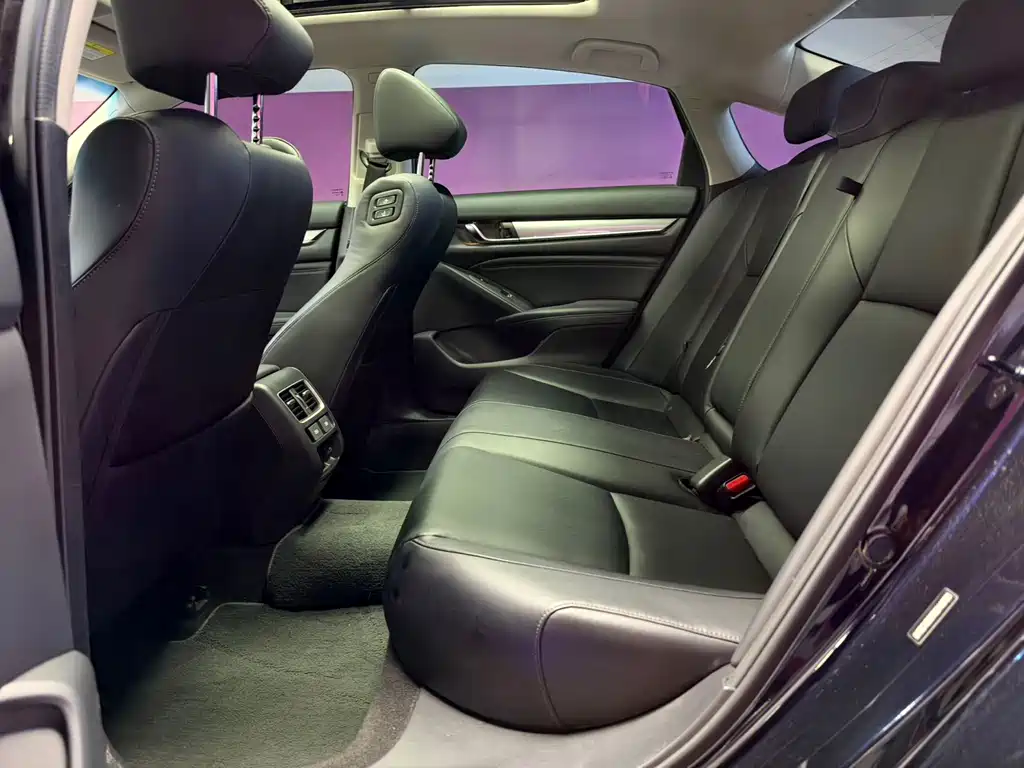 Honda Accord — фото 13