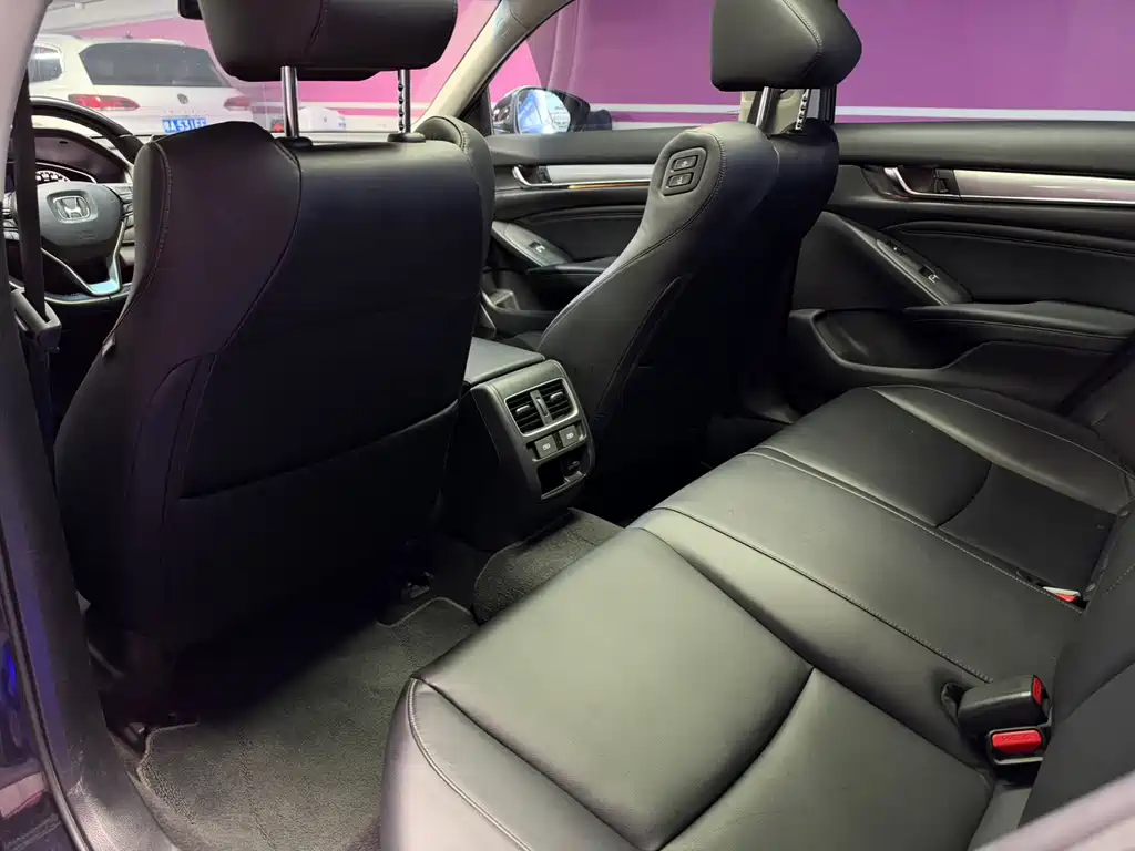 Honda Accord — фото 14