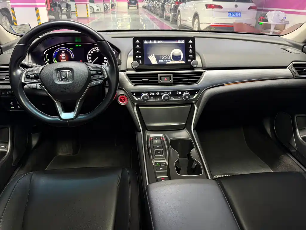 Honda Accord — фото 10