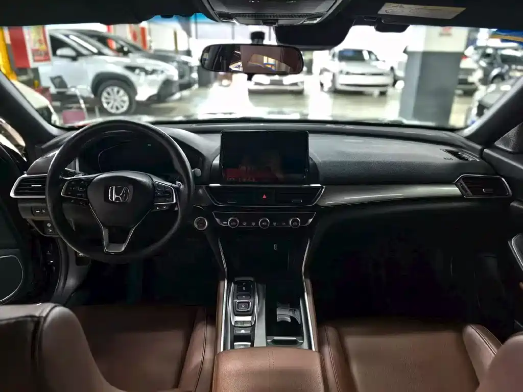 Honda Inspire — фото 4