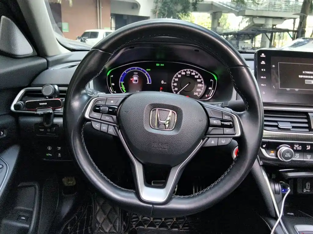 Honda Accord — фото 6