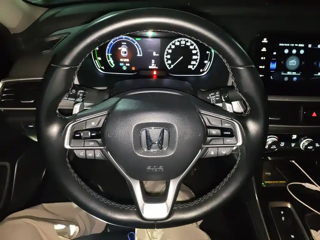 Honda Accord — фото 11