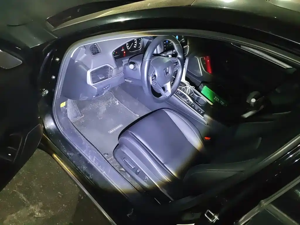 Honda Accord — фото 17