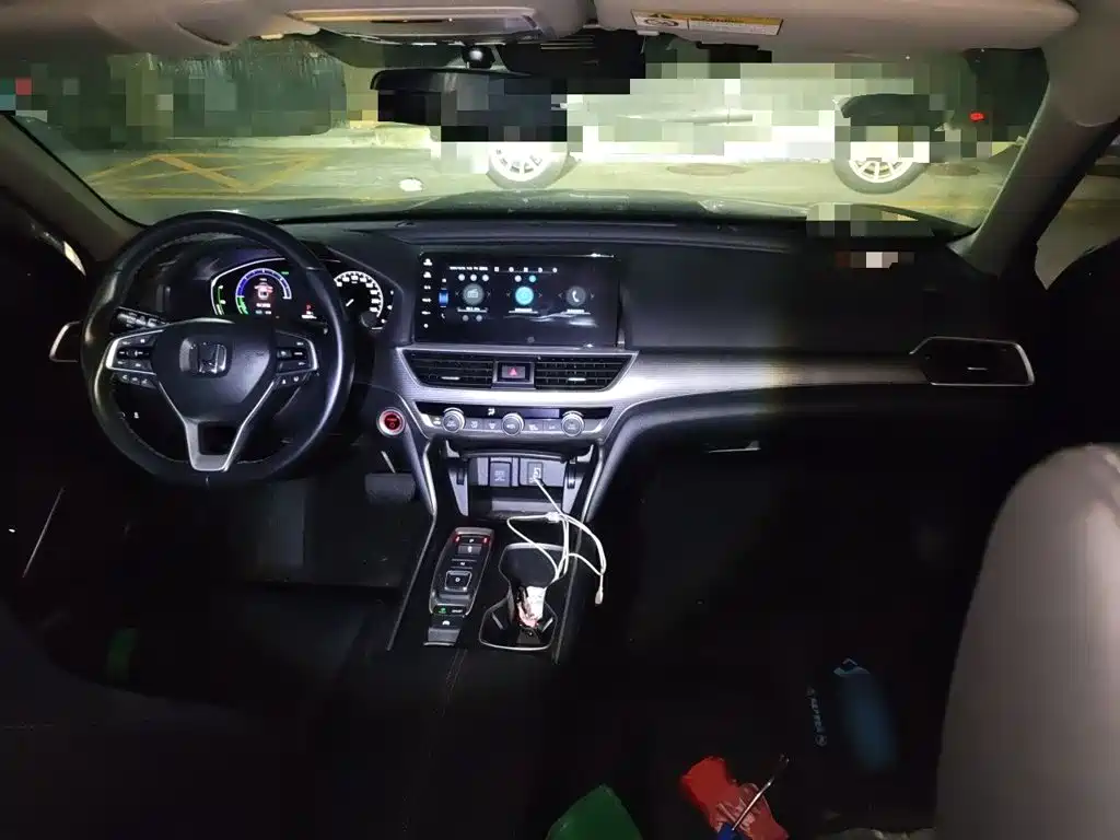 Honda Accord — фото 10
