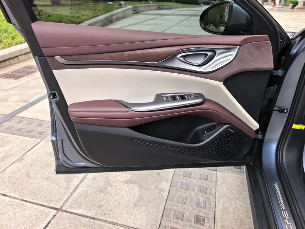 BYD Seal — фото 18