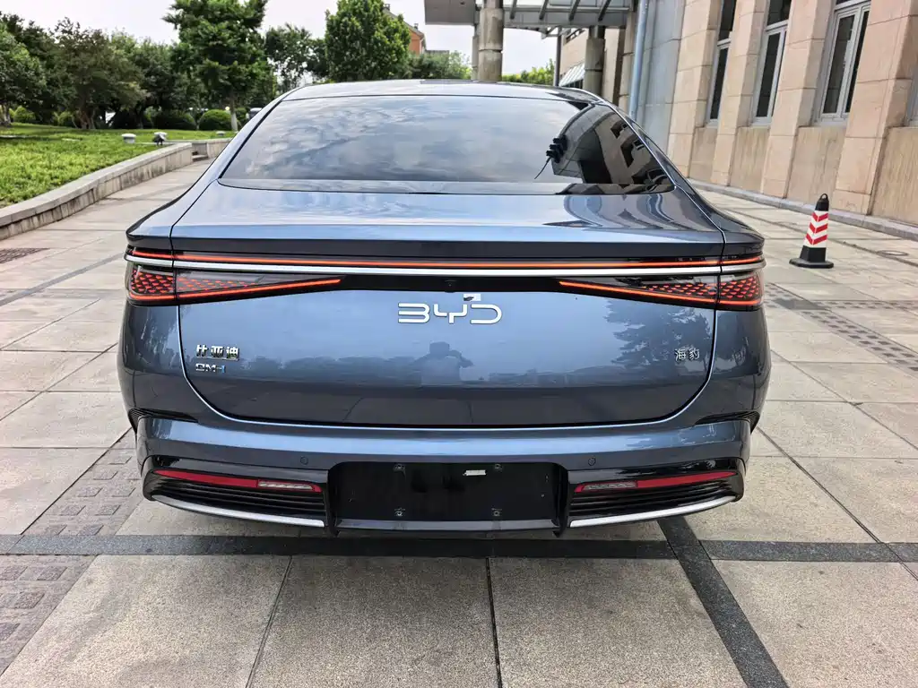 BYD Seal — фото 5