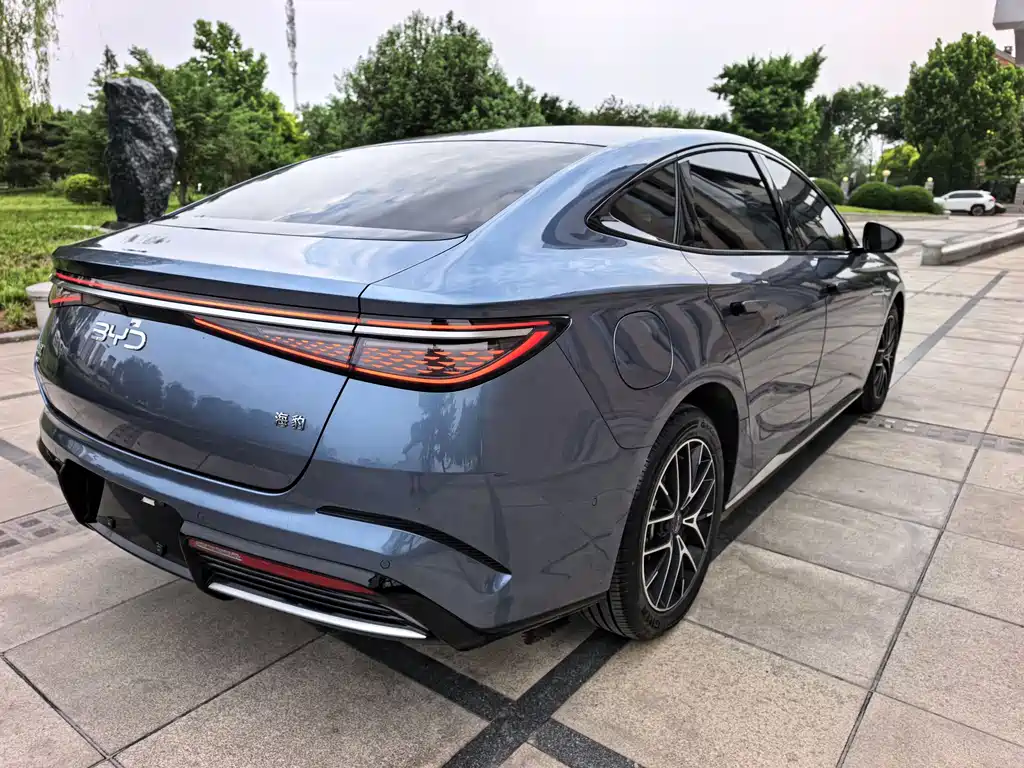 BYD Seal — фото 6
