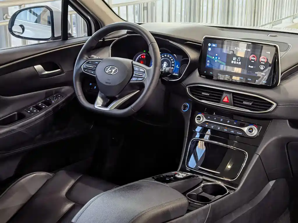 Hyundai Santa Fe — фото 8