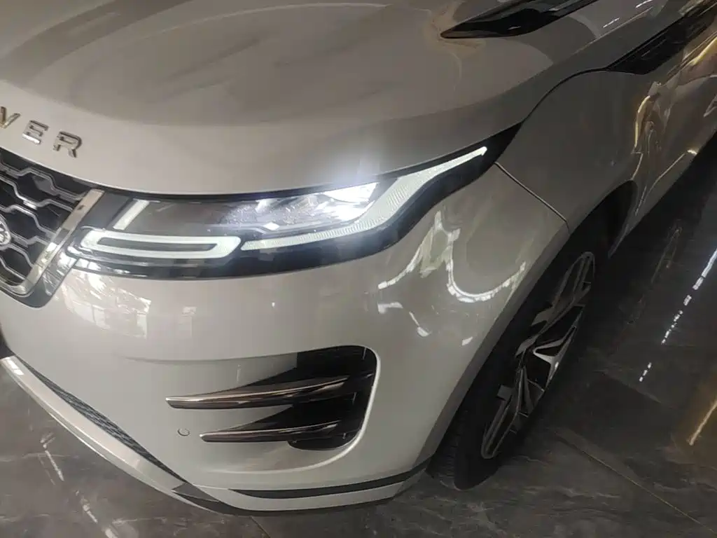 Land Rover Evoque — фото 23