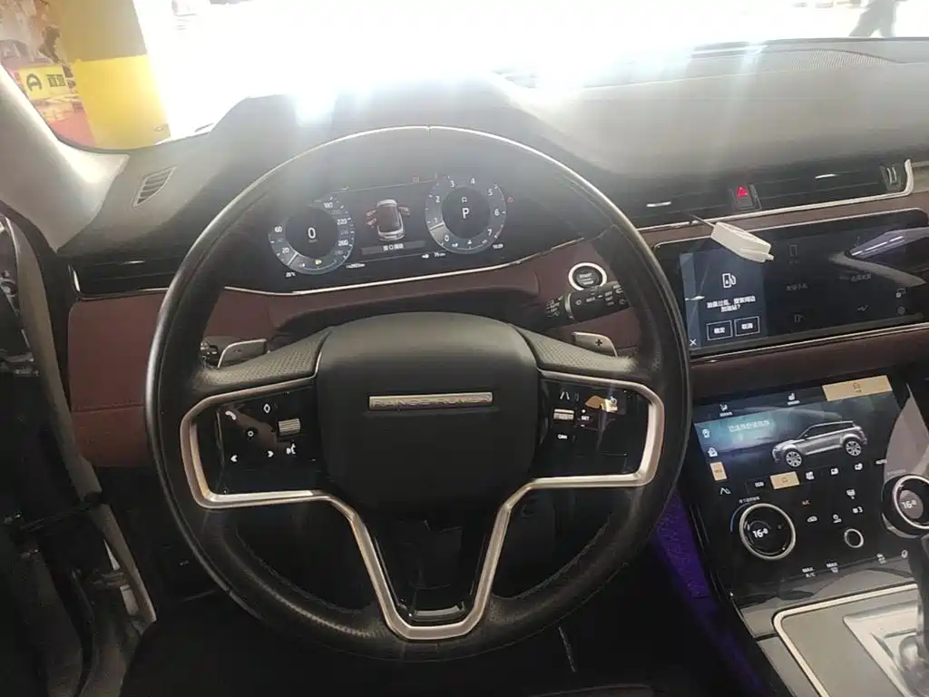 Land Rover Evoque — фото 10