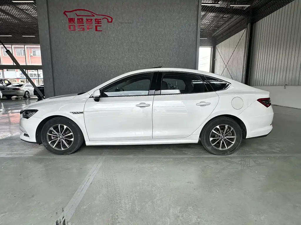 BYD Qin Pro NEV — фото 4
