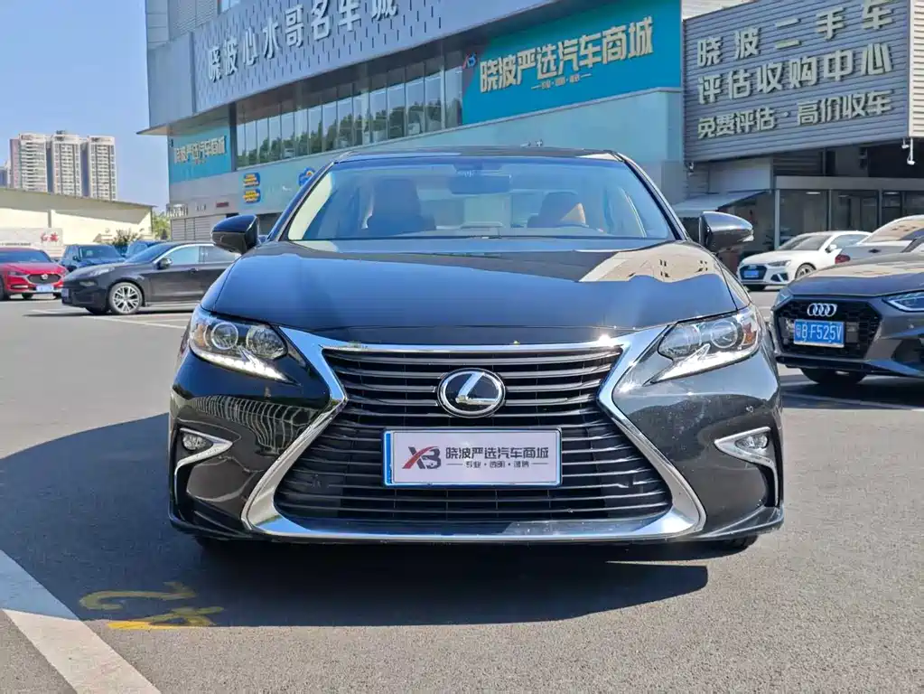 Lexus ES — фото 2