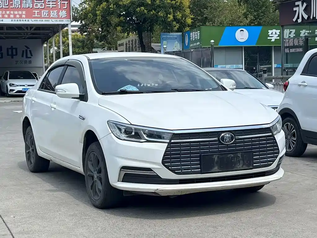 BYD Qin NEV — фото 4