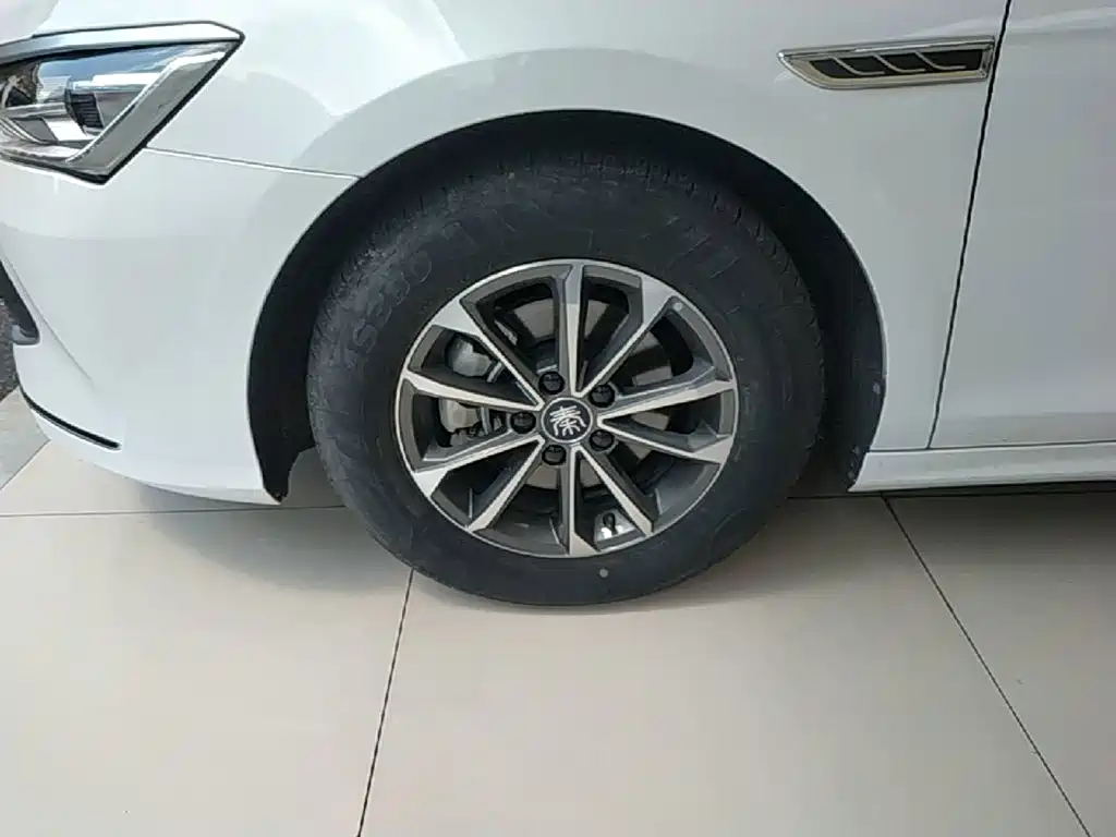 BYD Qin PLUS — фото 23