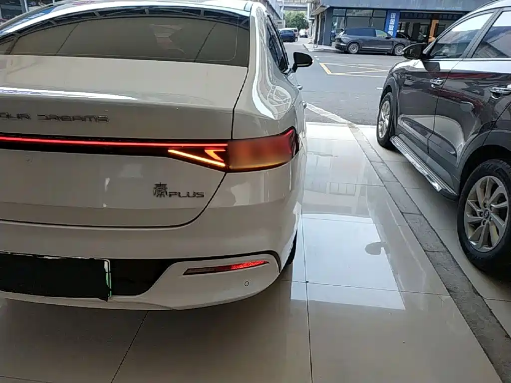 BYD Qin PLUS — фото 8