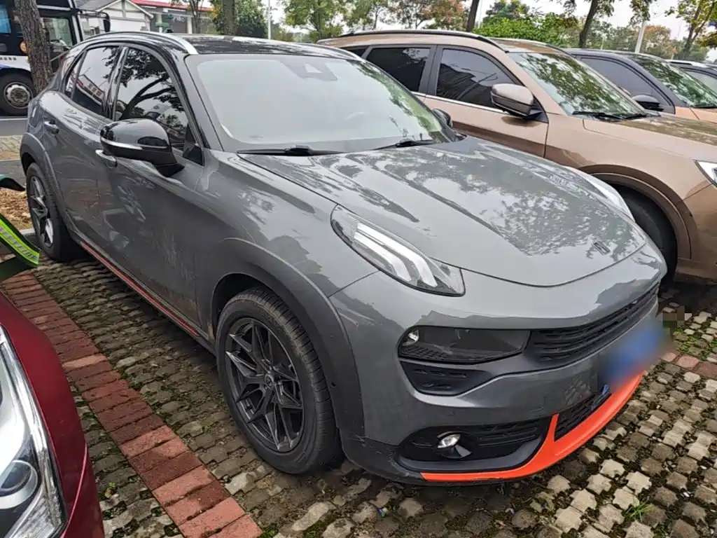 Lynk & Co 02 — фото 3
