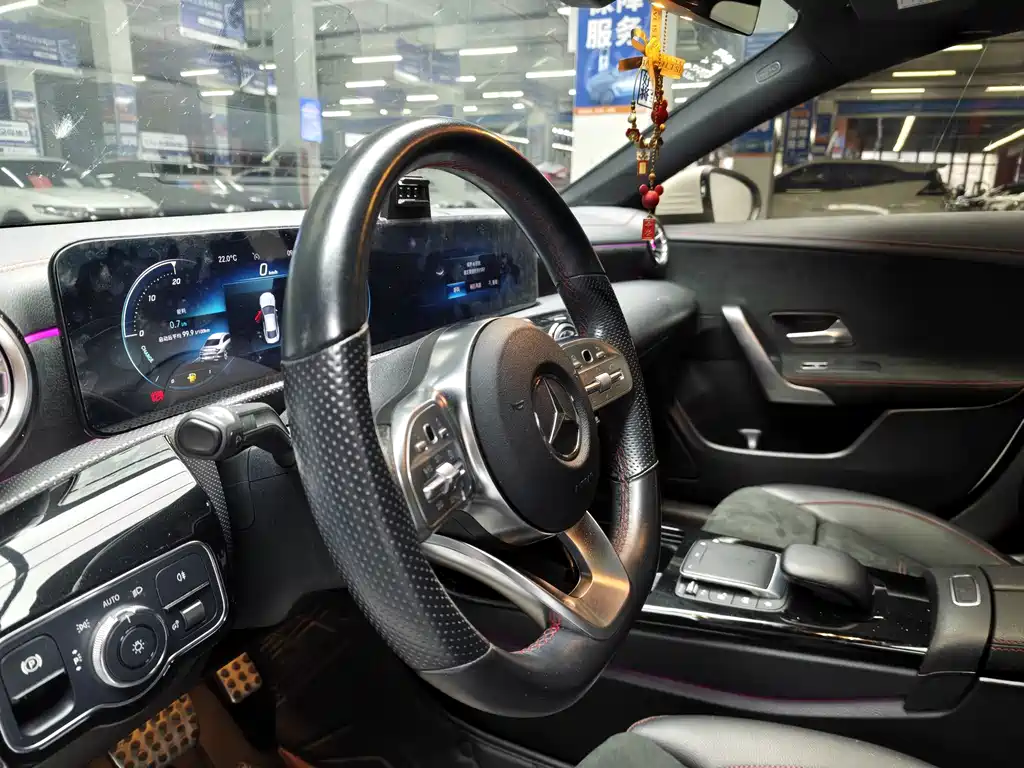 Mercedes-Benz CLA (Import) — фото 8