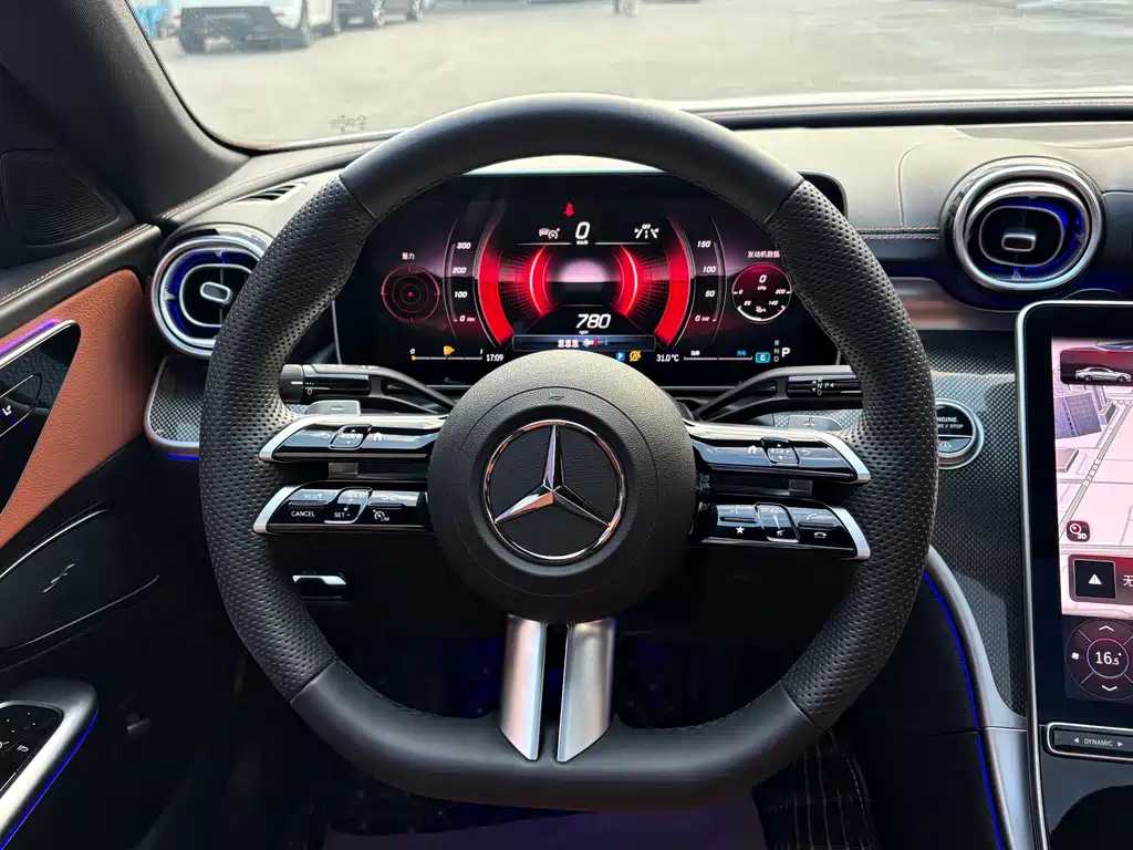 Mercedes-Benz C-Class — фото 10