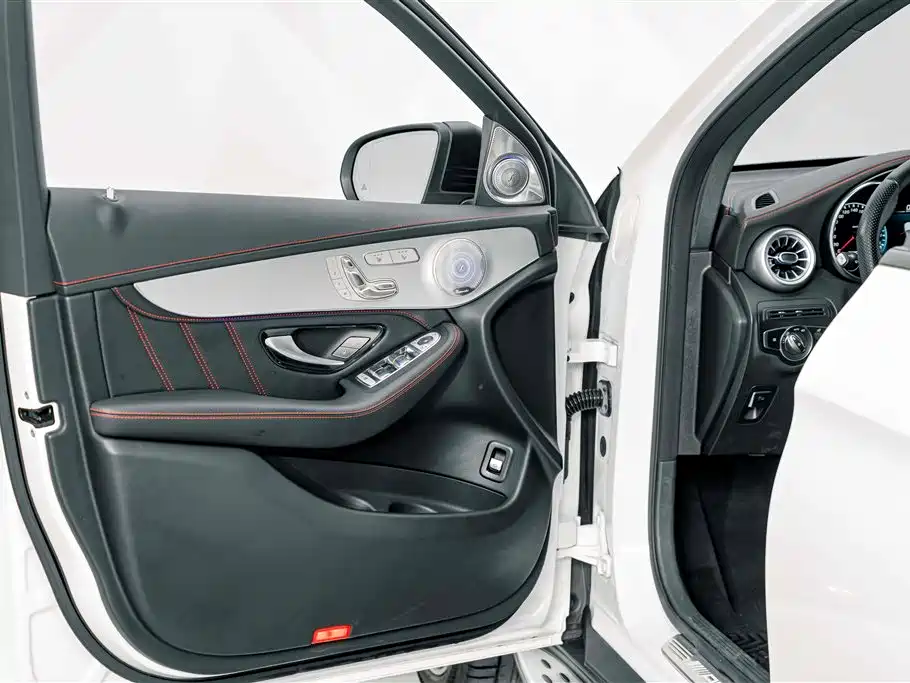Mercedes-Benz GLC AMG — фото 18