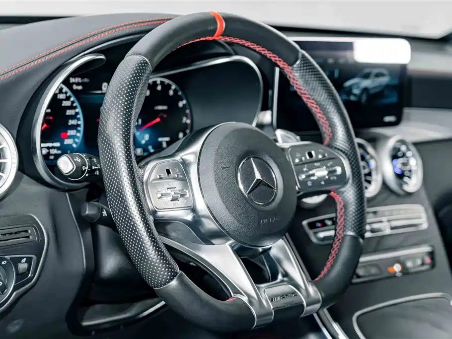 Mercedes-Benz GLC AMG — фото 9