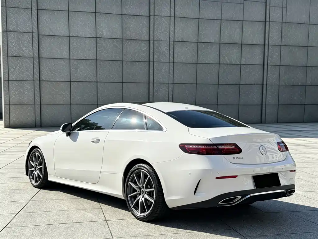 Mercedes-Benz E-Class (Import) — фото 15