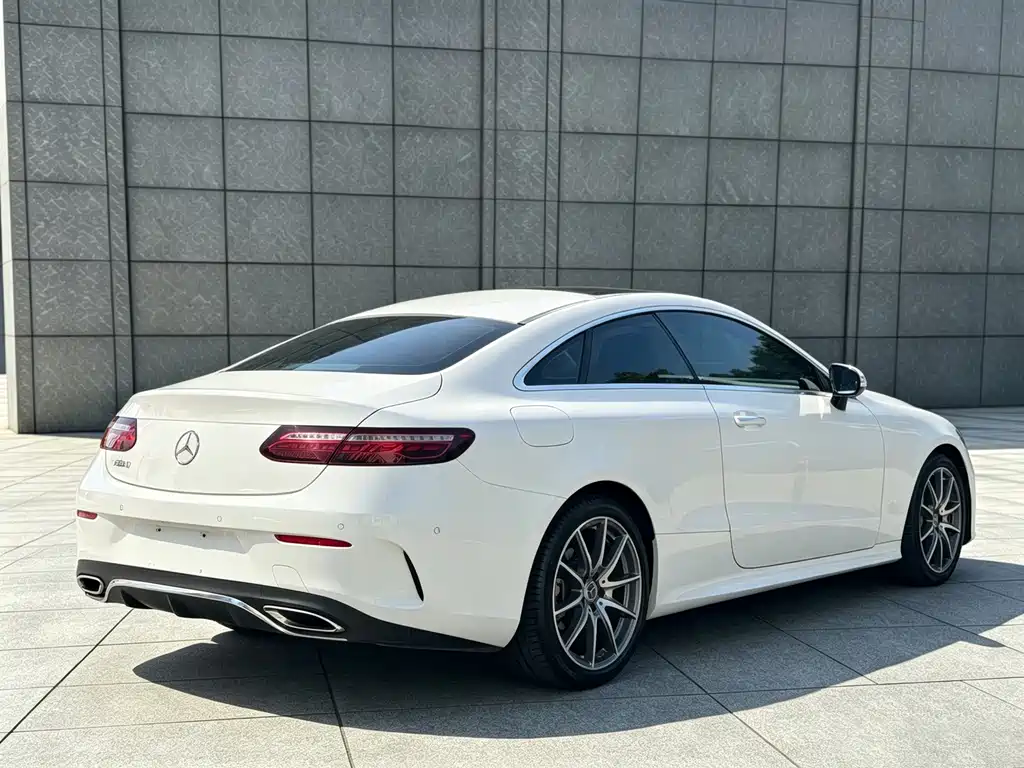 Mercedes-Benz E-Class (Import) — фото 17