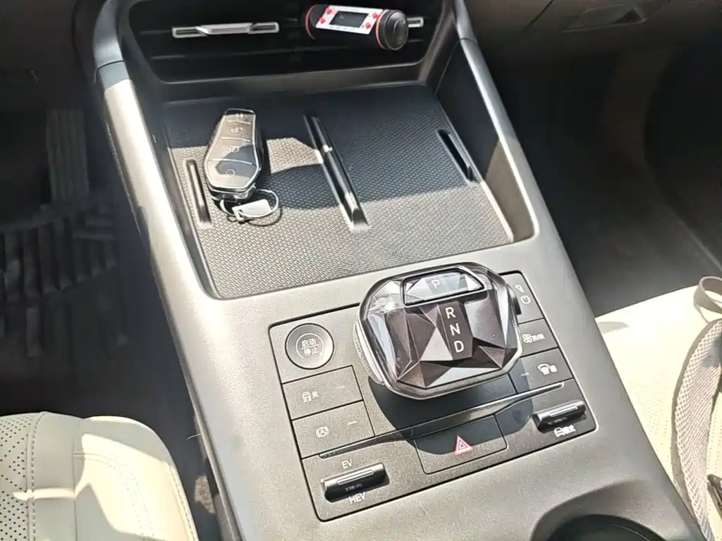 BYD Qin PLUS — фото 14