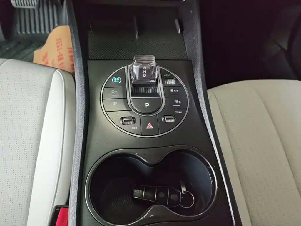 BYD Seal 05 DM-i — фото 14