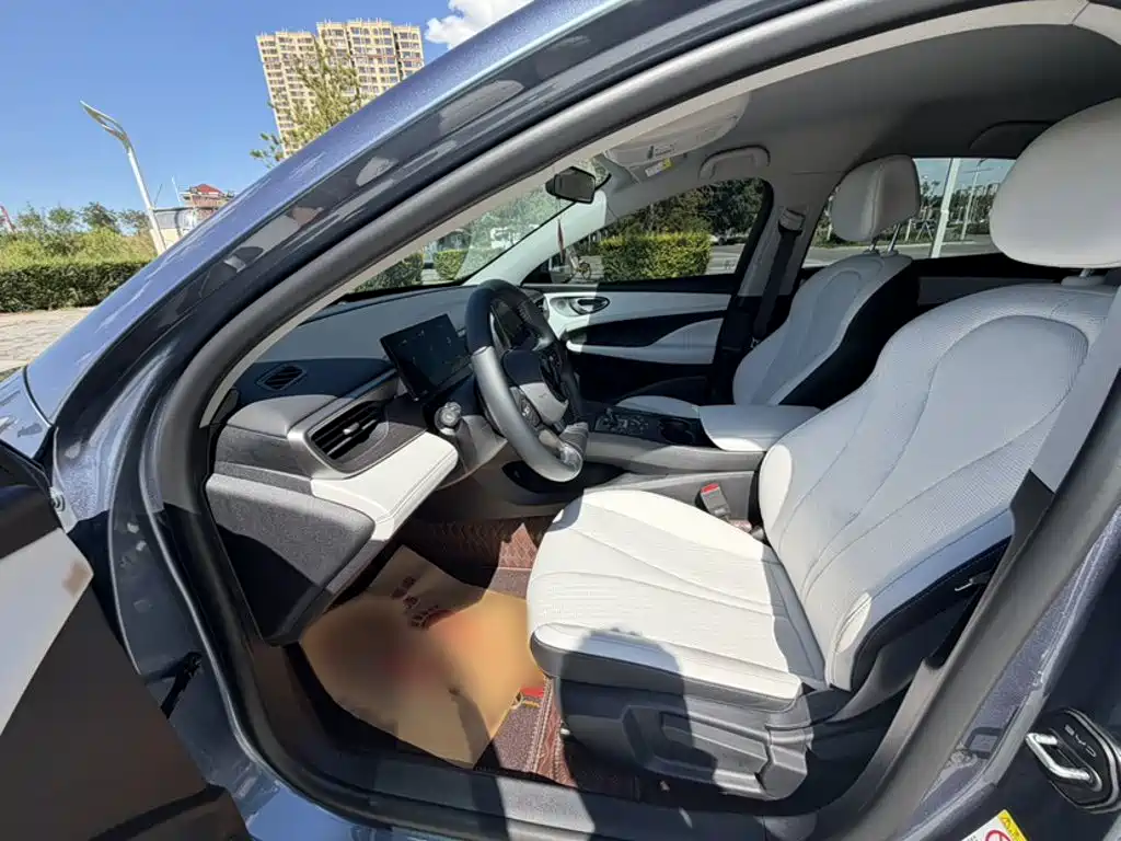 BYD Seal 05 DM-i — фото 15