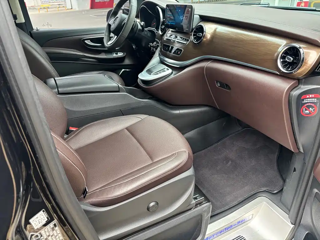 Mercedes-Benz V-Class — фото 6