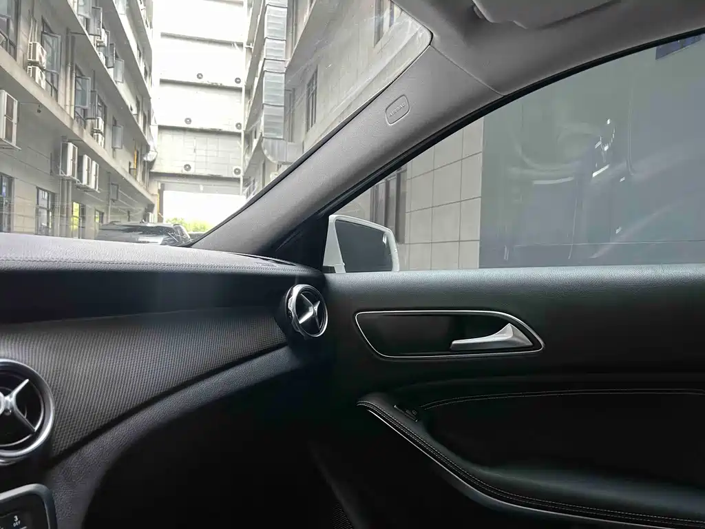 Mercedes-Benz GLA — фото 15