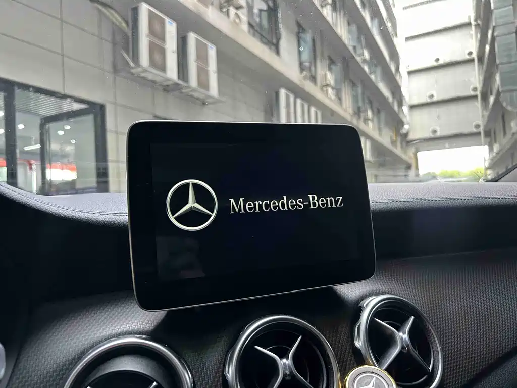 Mercedes-Benz GLA — фото 16