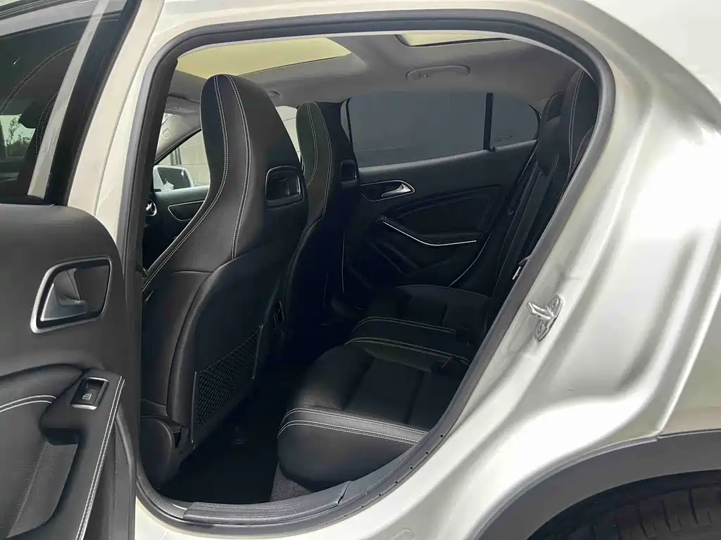 Mercedes-Benz GLA — фото 5