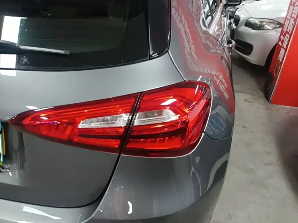 Mercedes-Benz A-Class (Import) — фото 7