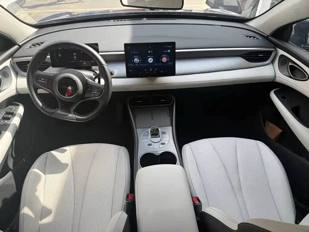 BYD Seal 05 DM-i — фото 4