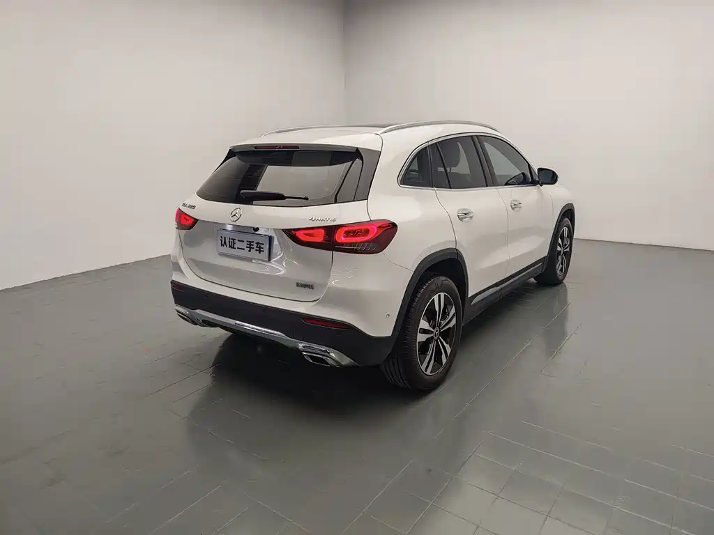 Mercedes-Benz GLA — фото 7