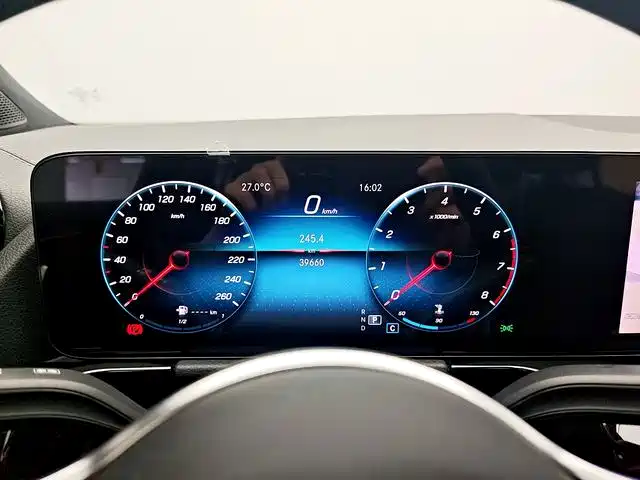 Mercedes-Benz GLA — фото 10