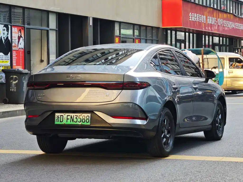 BYD Qin PLUS — фото 9