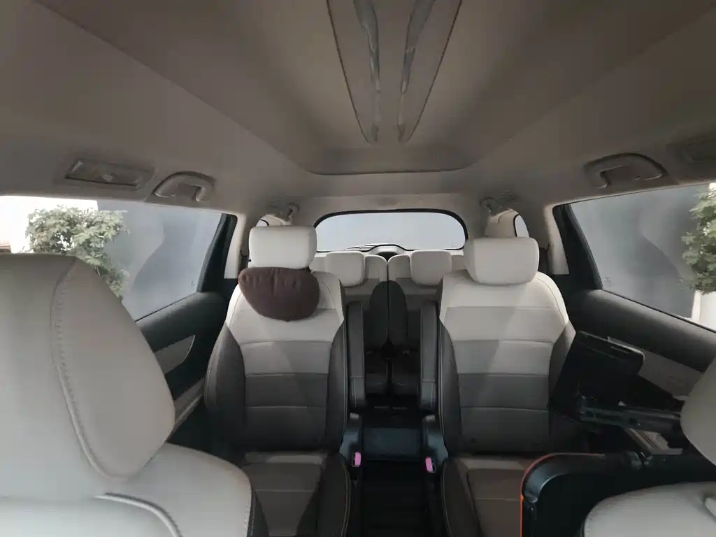 BYD MAX New Energy — фото 14