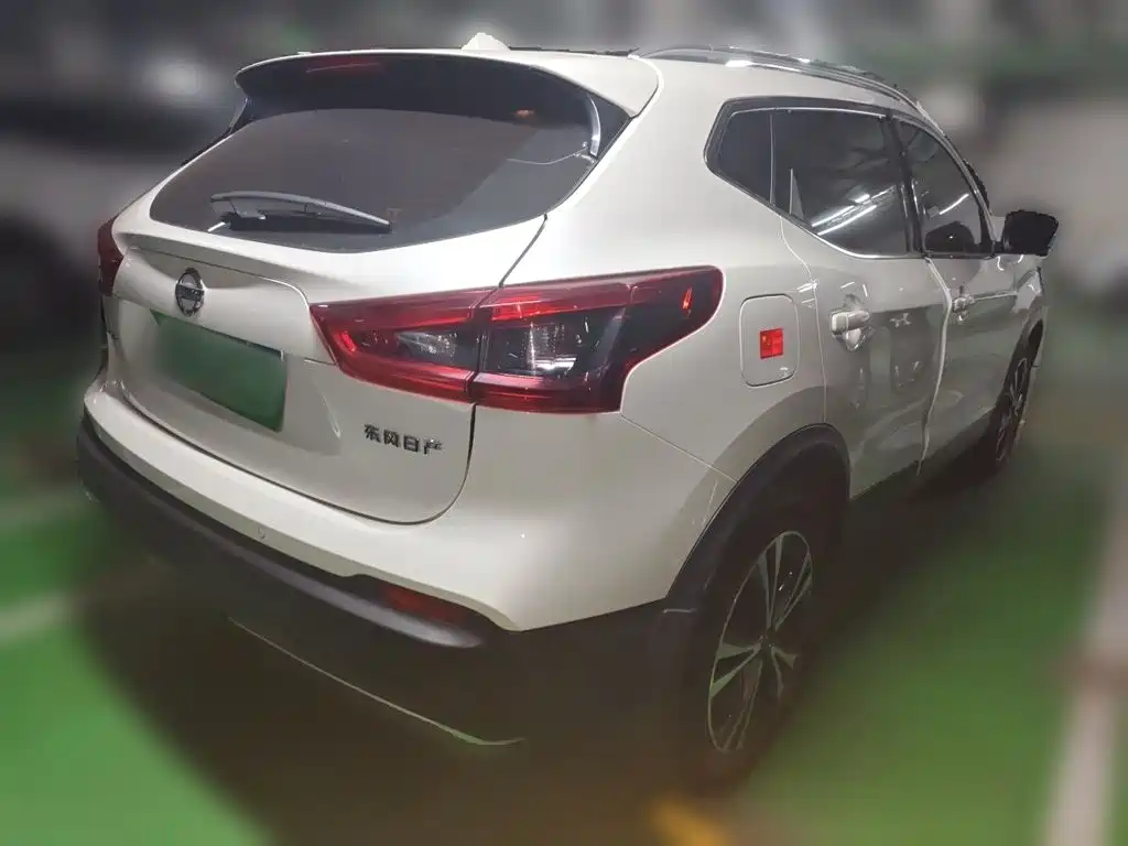 Nissan Qashqai — фото 4