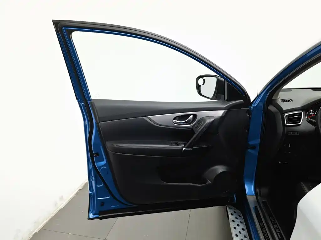 Nissan Qashqai — фото 8